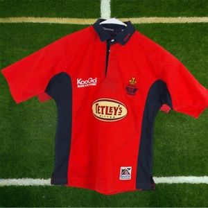 KOOGA RUGBY Shirt Mens Size Small Red & Blue Polo S/S Collared Tetley's Logo